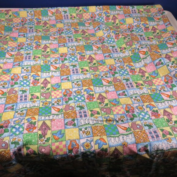 Country Cute FABRIC cotton polyester blend 66x46" (1.38 yards) birdhouses - Picture 4 of 7